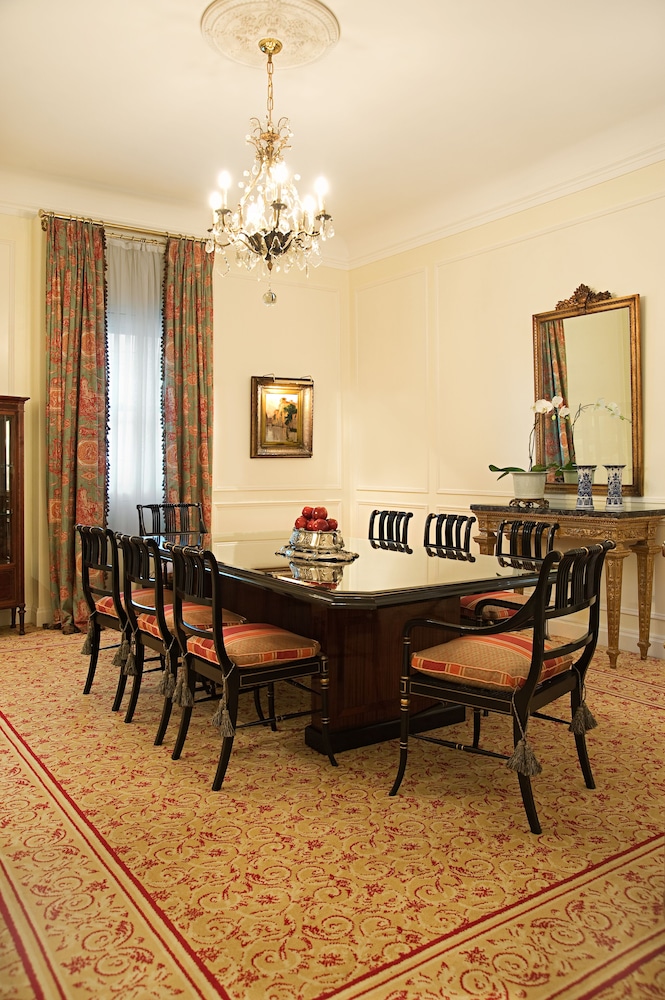 Presidential Suite (Executive) thumbnail 5