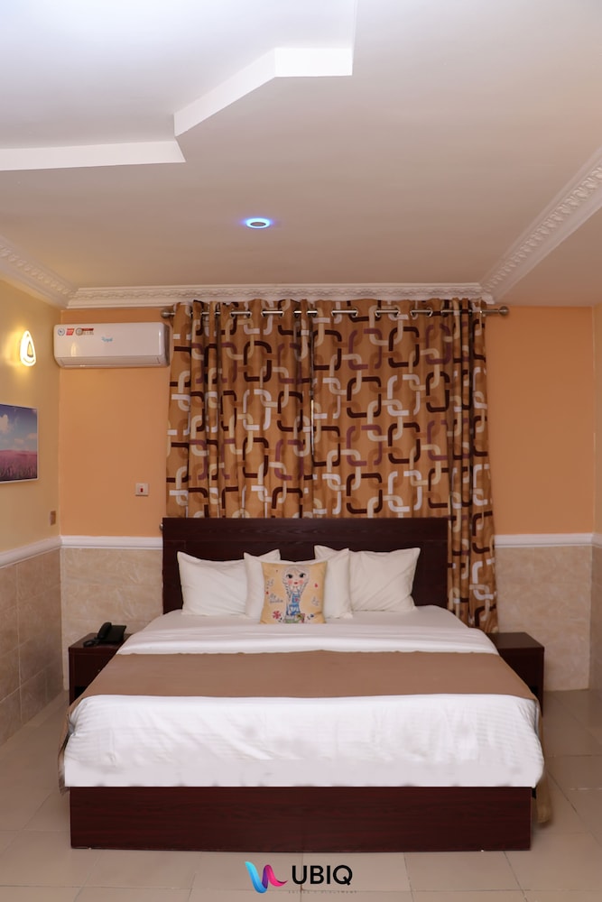 Suite (Ambassador)