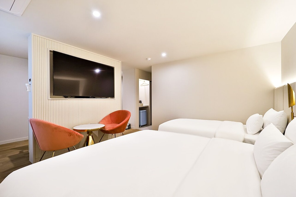 Deluxe Twin Room - Photo 4