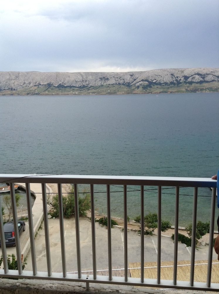 Premium Double Room, 1 King Bed, Balcony, Sea View photo 2