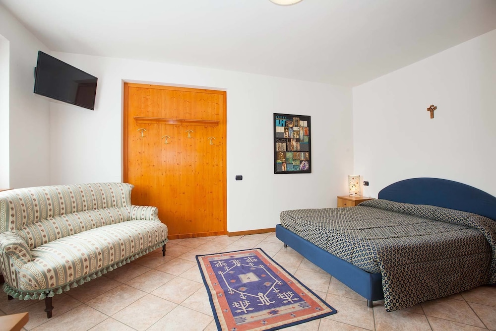Quadruple Room photo 3