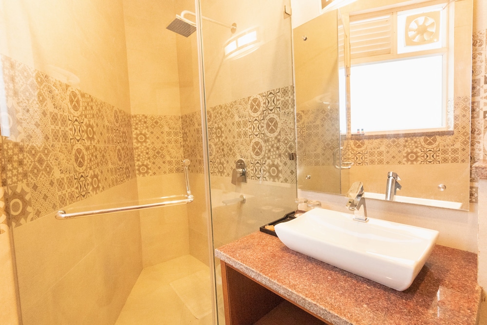Executive Room - Photo 2