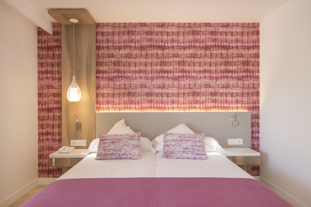 Superior Double Room Single Use (Plus) photo 2