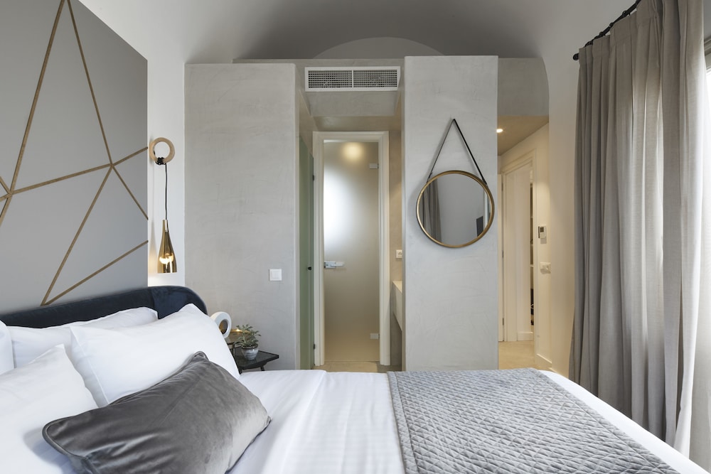Elegant Suite, Jetted Tub