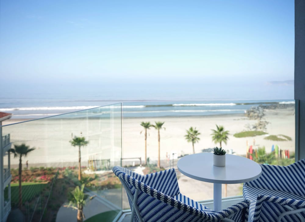 The Views Oceanfront 1 King Mobility Accessible Tub
