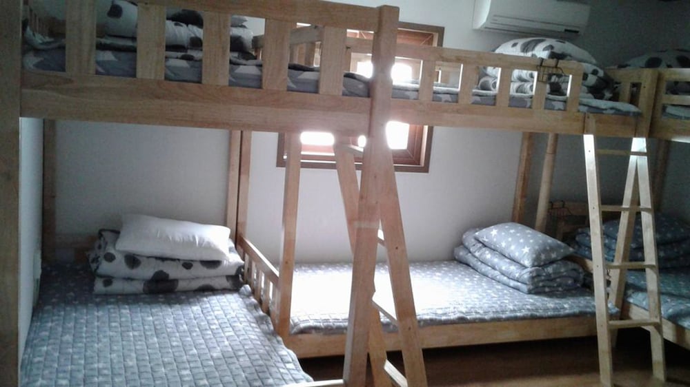 6 Beds Shared Dormitory, Men Only photo 3