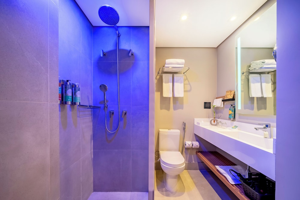 Executive Room (City Lights) - Photo 12