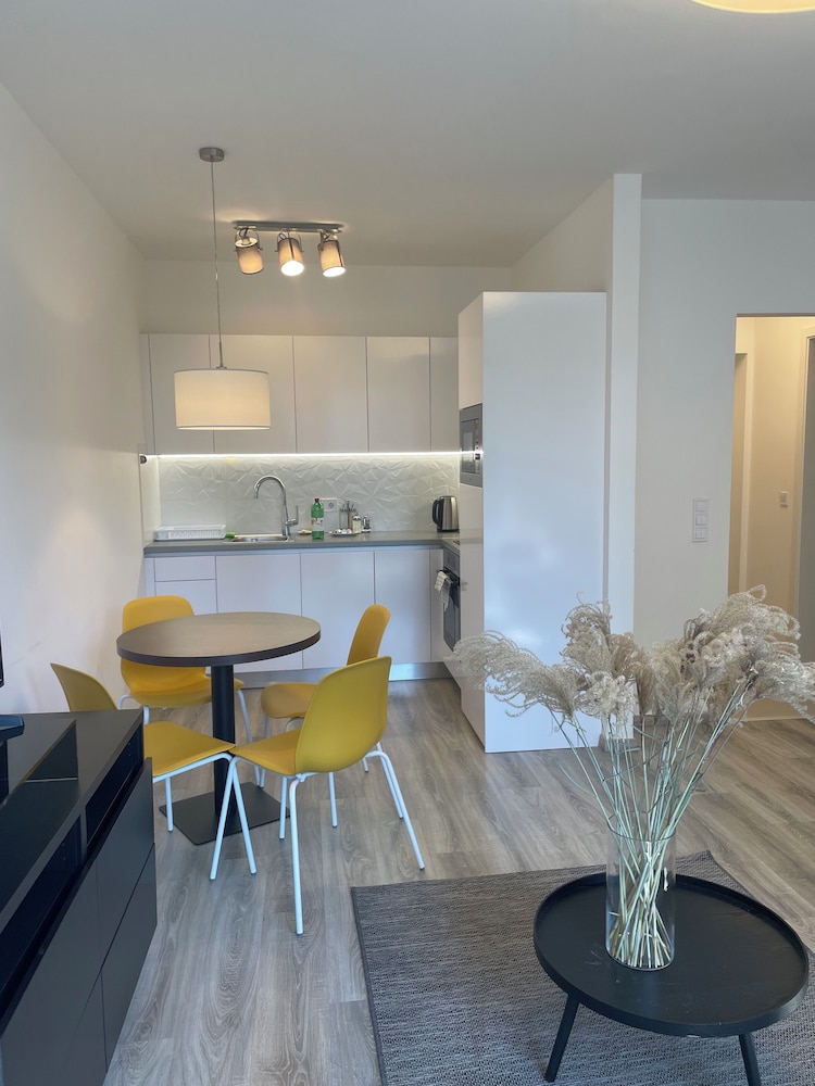 Deluxe Apartment, Balcony, Park View