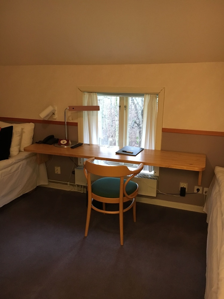 Basic Twin Room photo 3