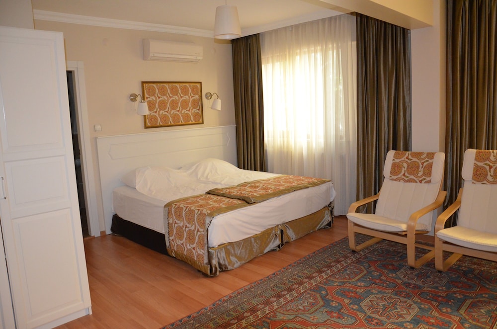 Family Quadruple Room, Multiple Beds photo 3