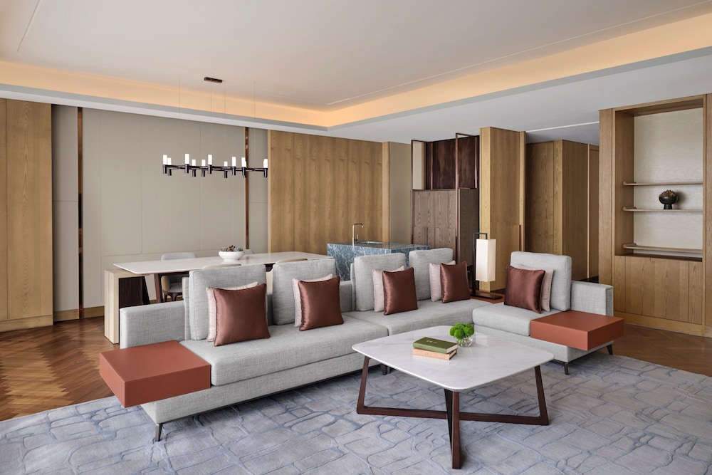 Executive Suite photo 2