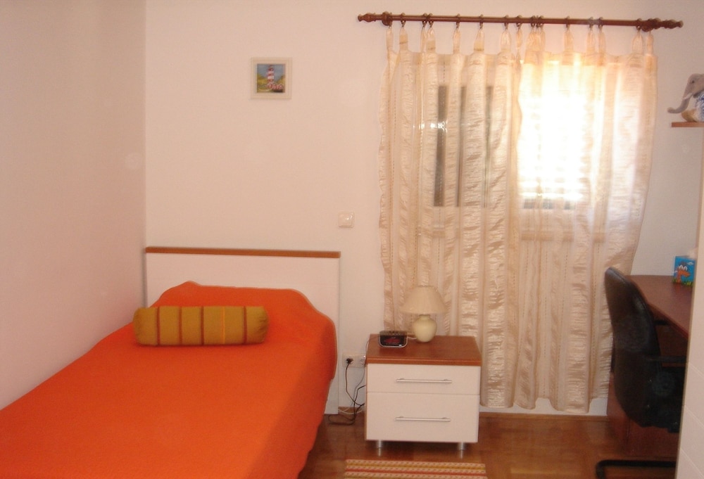 Villa photo 3