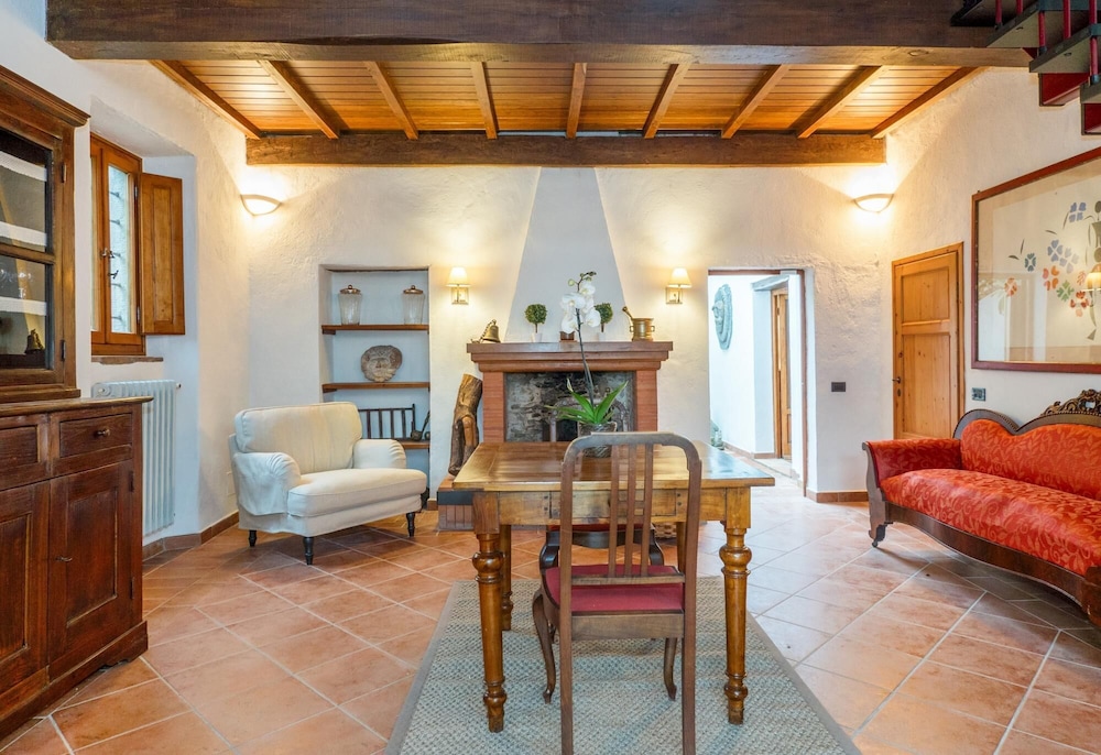 Villa photo 3