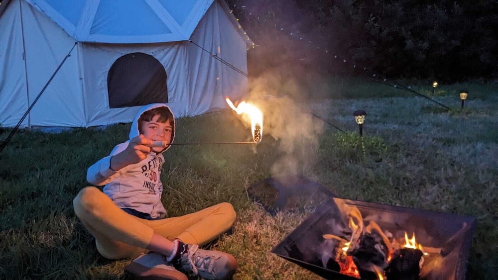 Tent (Toad Hal Bell Tent NO BEDDING) photo 1
