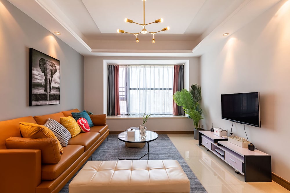 Three-Bedroom Apartment photo 2