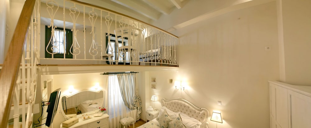 Superior Double Room - Photo 2