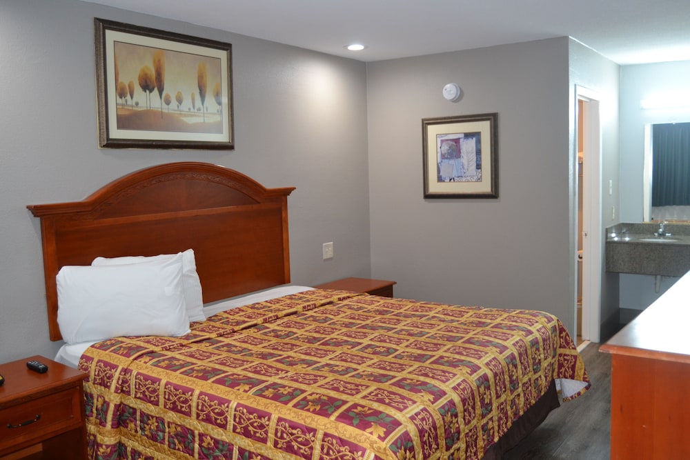 Standard Room, 1 King Bed, Non Smoking