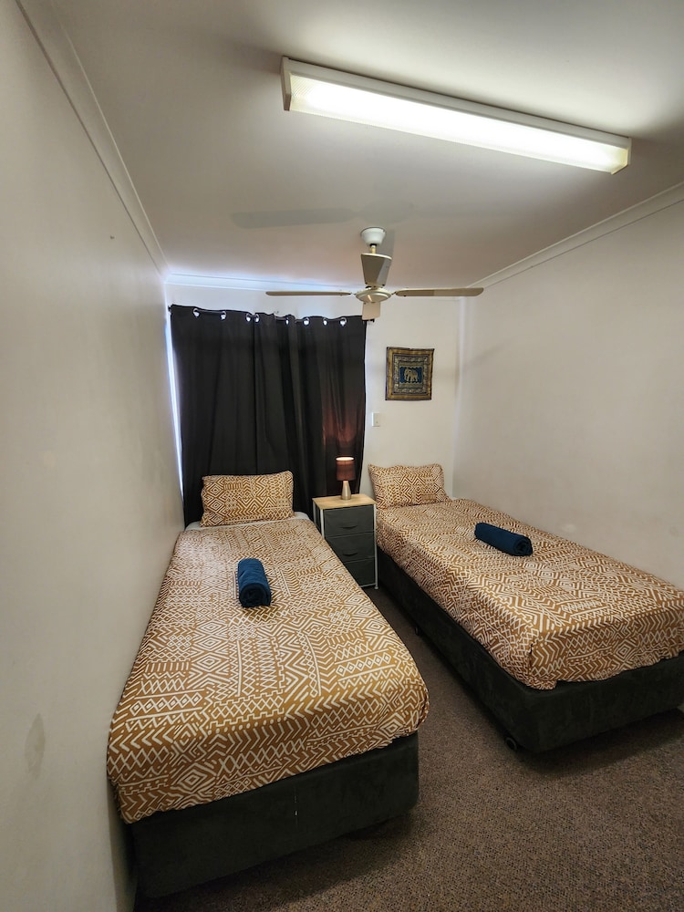 Two Bedroom Apartment Queen and Twin - Photo 5