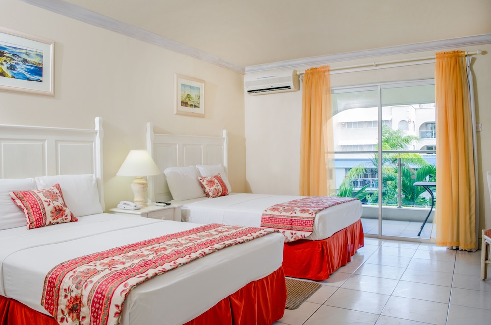 Superior Room, 2 Double Beds, Balcony, Pool View - Photo 6