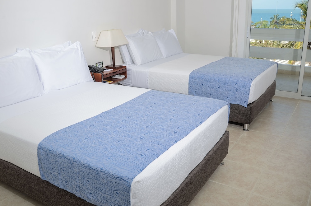 Standard Room, 1 Double or 2 Twin Beds (2 adultos 1 niño)