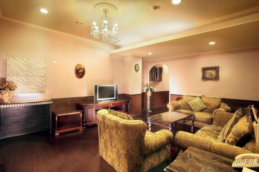 Royal Room photo 2