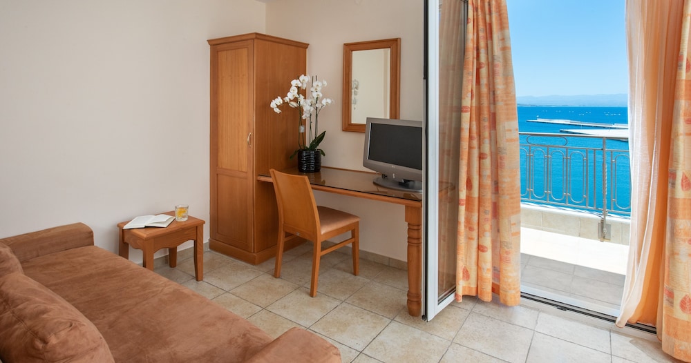 Family Suite, Sea View - Photo 8
