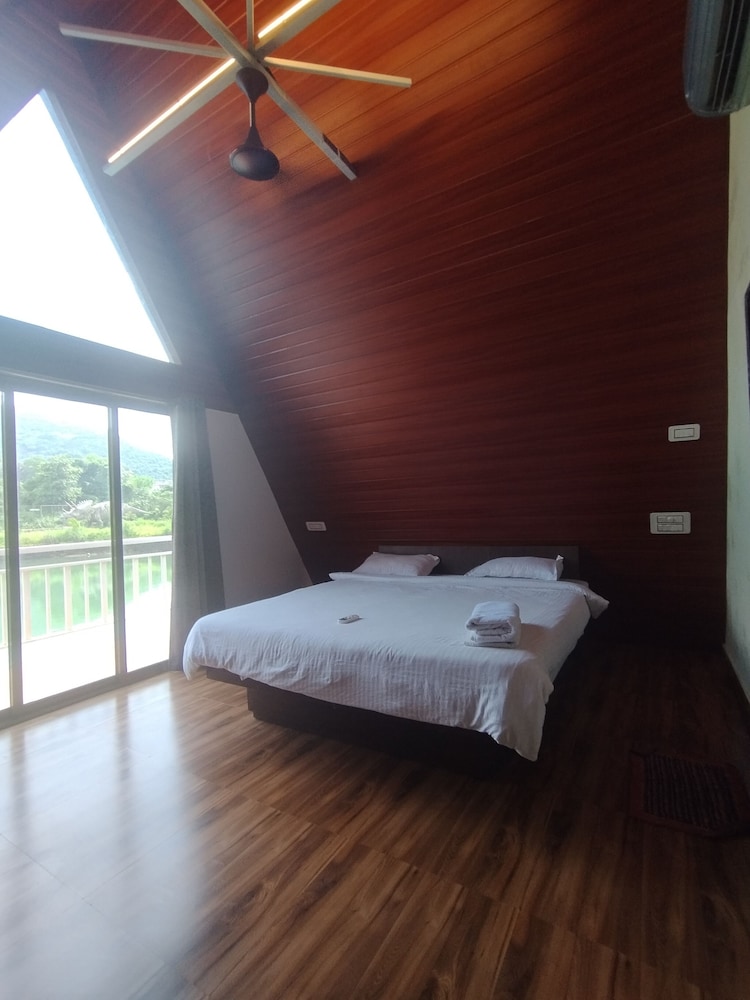 Deluxe Cottage