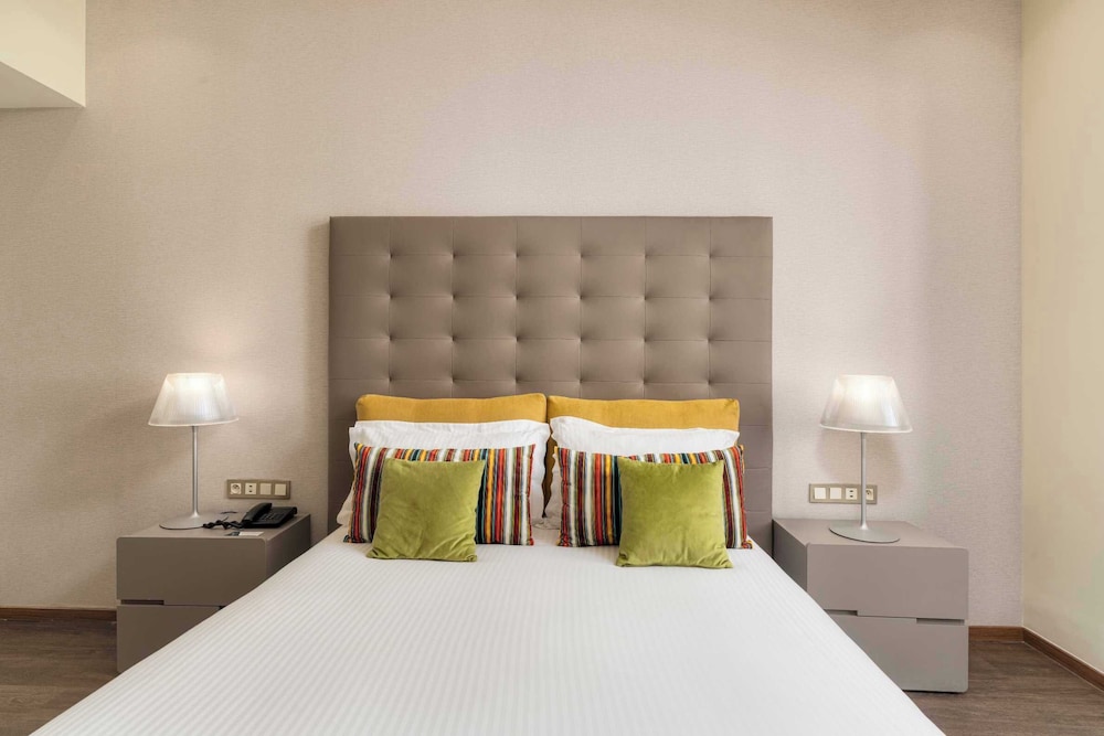 Standard Twin Room, Sea View - Photo 4