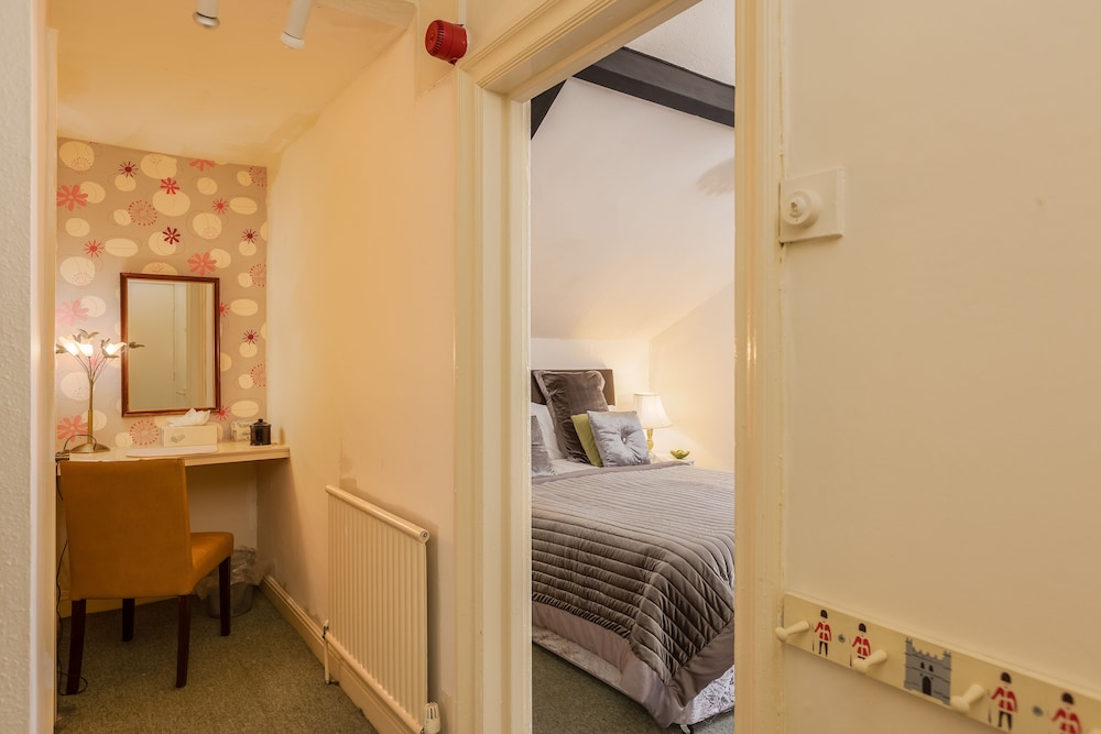 Double Room, Ensuite - Photo 4