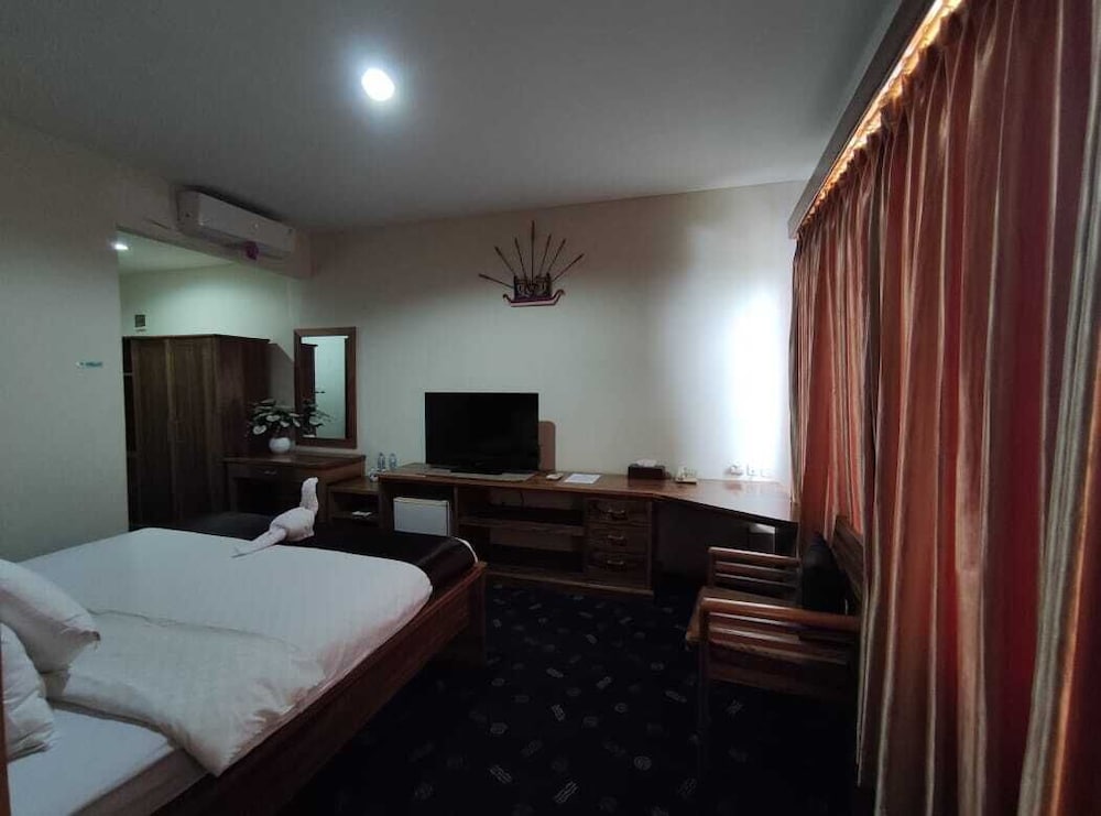 Royal Room