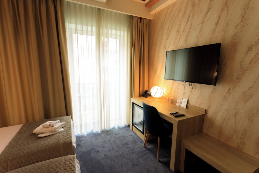 Comfort Twin Room, Balcony, Courtyard View photo 3