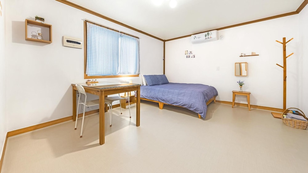 Basic Room, 1 Bedroom (2hojeom Daisy) photo 1