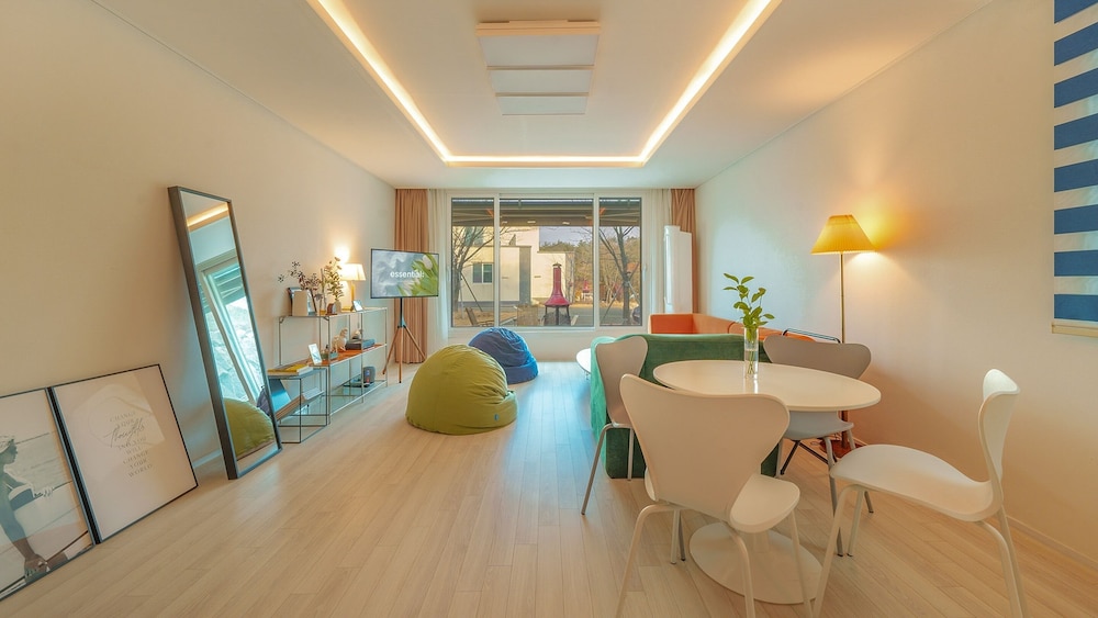 Basic Room, 3 Bedrooms (Winter Room)