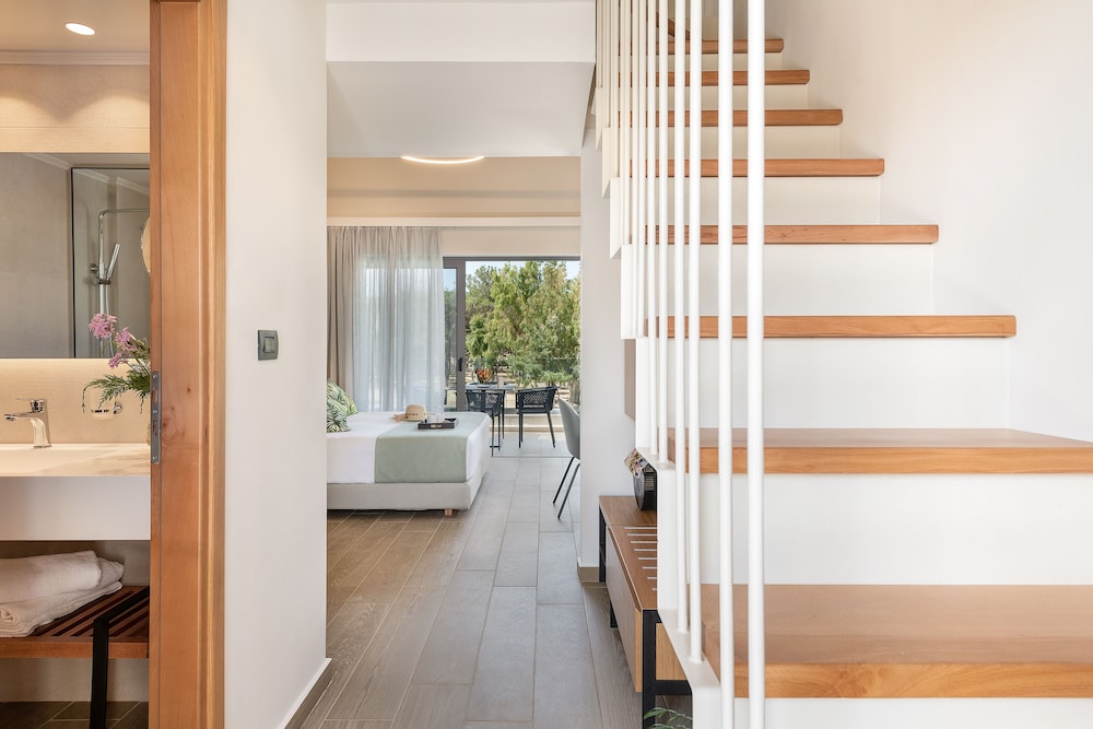 Junior Suite - Maisonette With Pool View - Photo 5