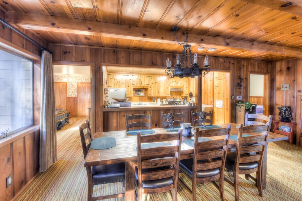 House, Multiple Beds, Fireplace, Mountain View (Zephyr Cove Cabin) photo 3