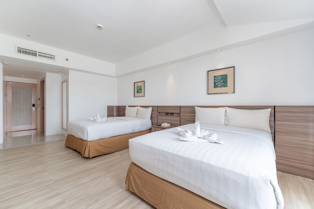 Deluxe Room - Photo 3