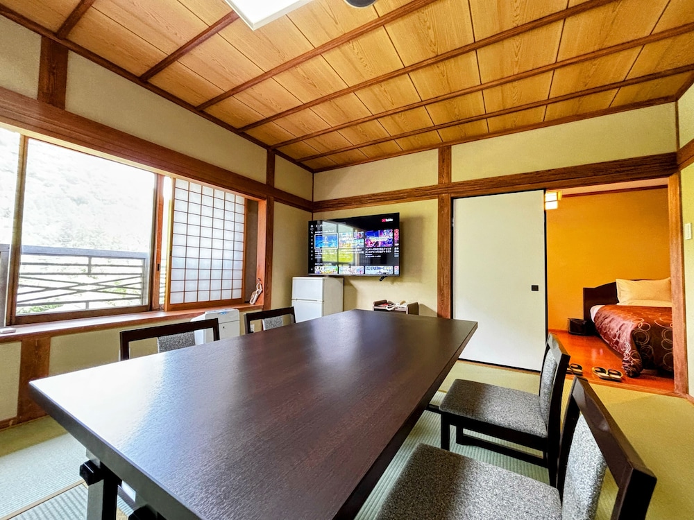 Family Room photo 3