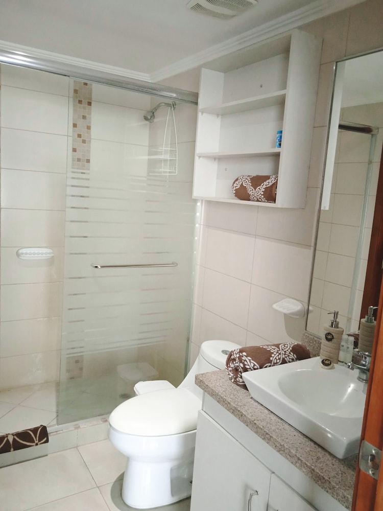 Family Apartment, 2 Bedrooms, River View, Ground Floor (2 Bedrooms with 3 Beds) photo 2