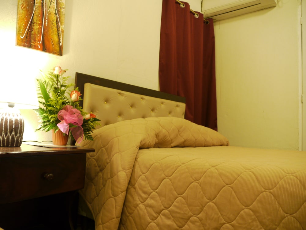 Premier Triple Room, 1 Bedroom, Non Smoking, Garden View photo 1