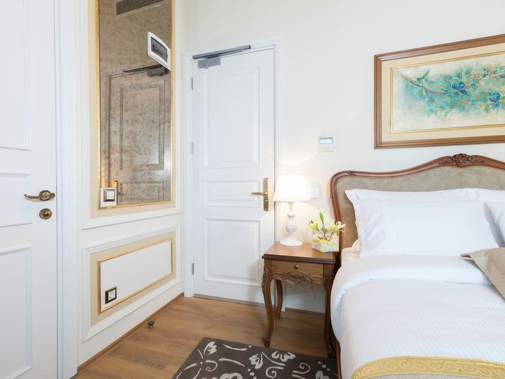 Superior Double Room, City View photo 1