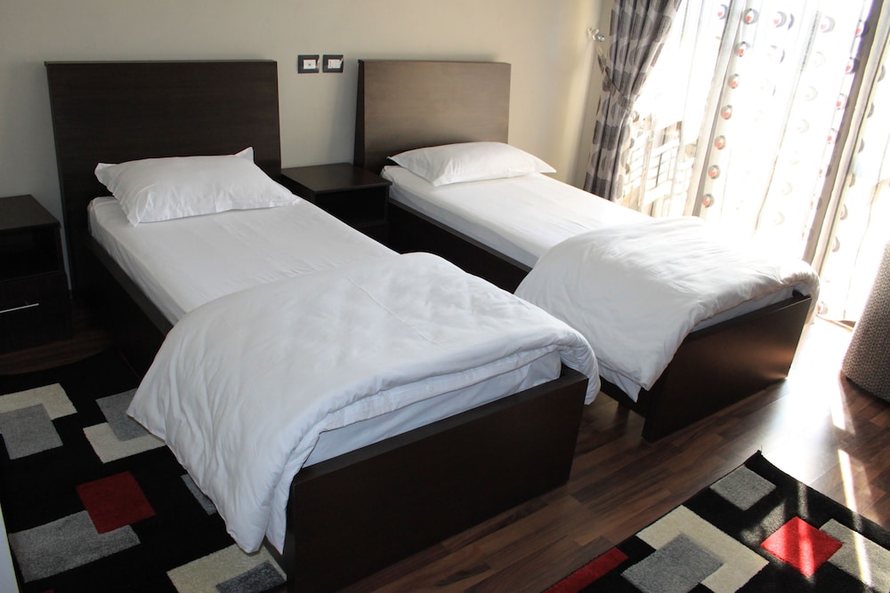 Standard Twin Room photo 3