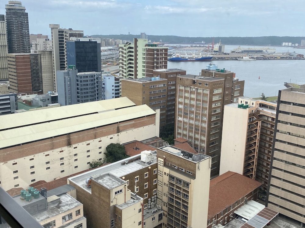 Executive Suite, 1 Queen Bed, Non Smoking, Harbor View