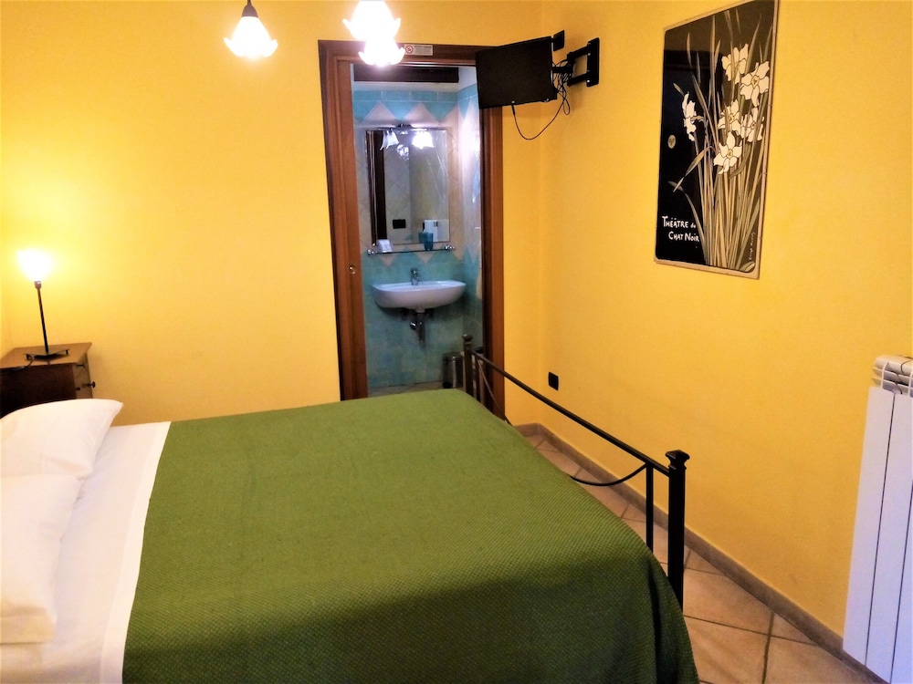 Basic Triple Room - Photo 2