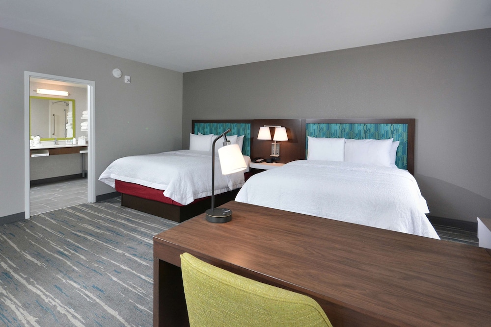 Suite, 2 Queen Beds, Accessible, Bathtub (Refrigerator) - Photo 3