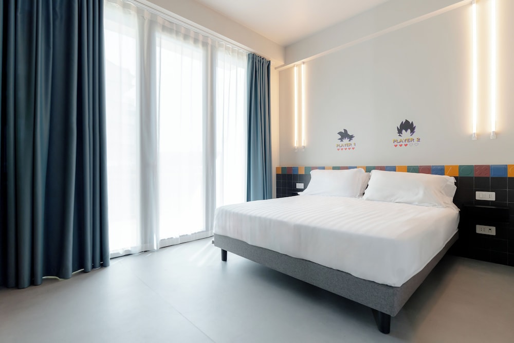 Superior Room, 1 Queen Bed photo 2