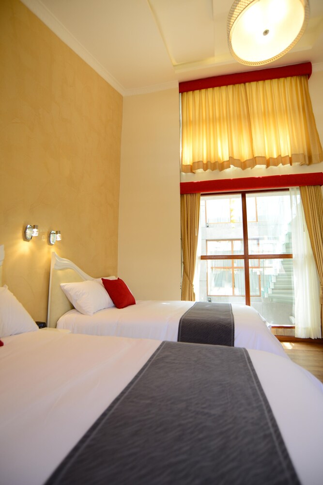 Standard Twin Room photo 2
