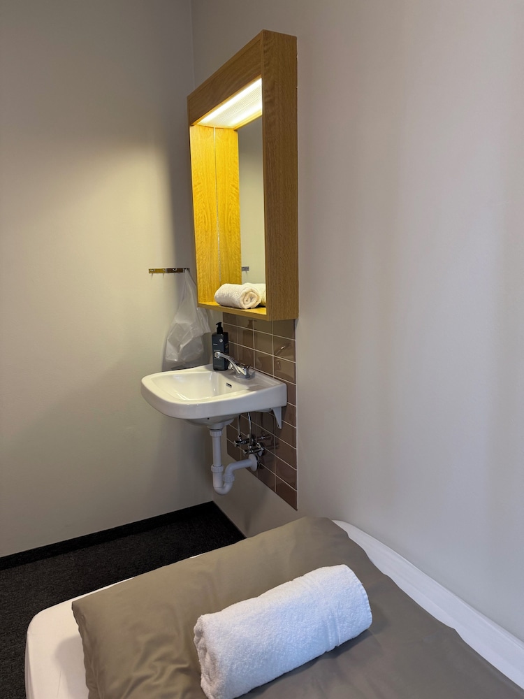 Standard Twin Room photo 2