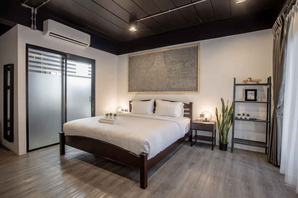 Exclusive Double Room, 1 King Bed, City View