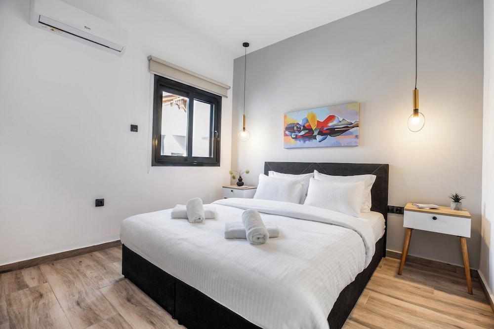 Deluxe Double Room, 1 Bedroom, Balcony, City View