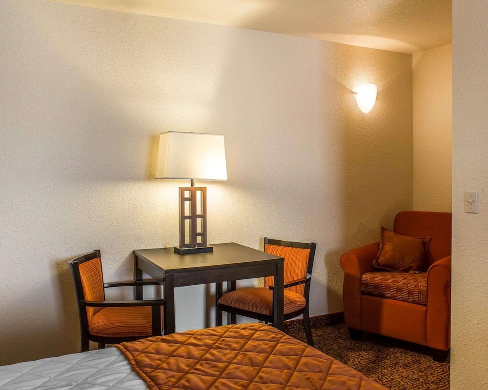 Suite, Multiple Beds, Non Smoking